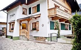 Chalet & Apartments Tiroler Bua